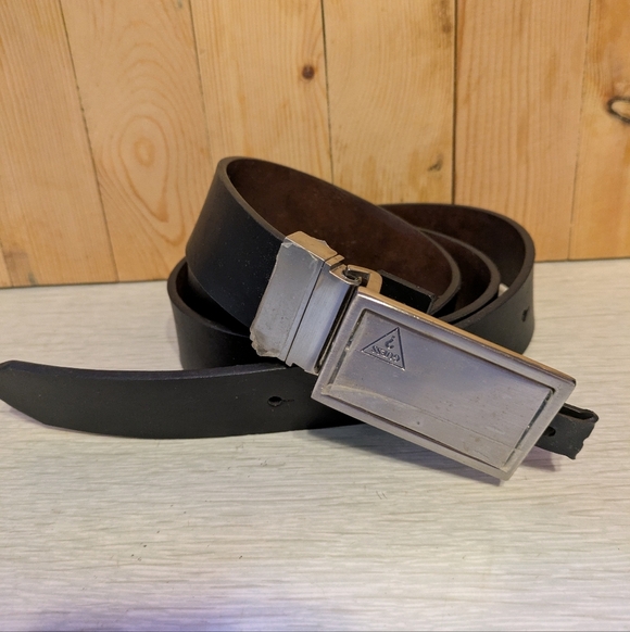 Guess Brown Leather Belt with Silver Buckle Size 40 - Picture 1 of 7